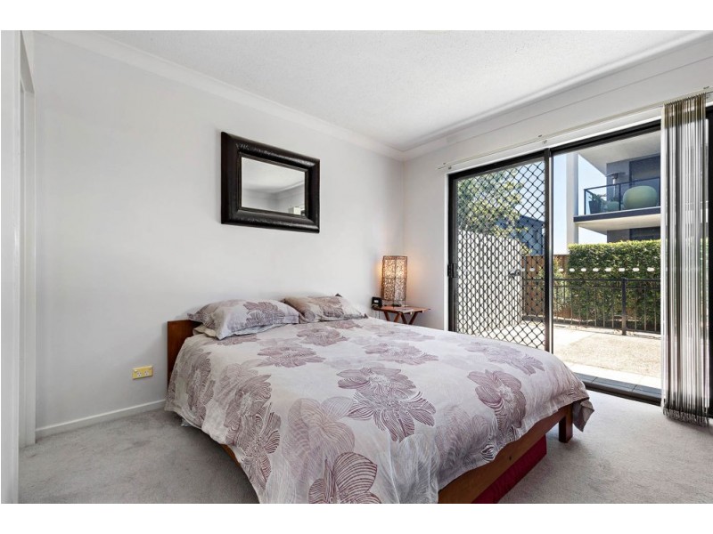 10/70 Norman Crescent, Norman Park QLD 4170