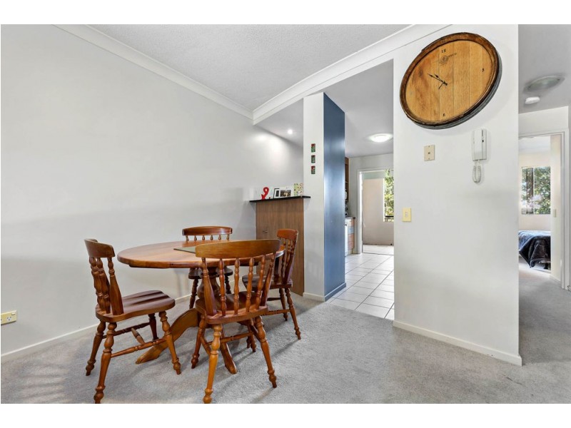 10/70 Norman Crescent, Norman Park QLD 4170