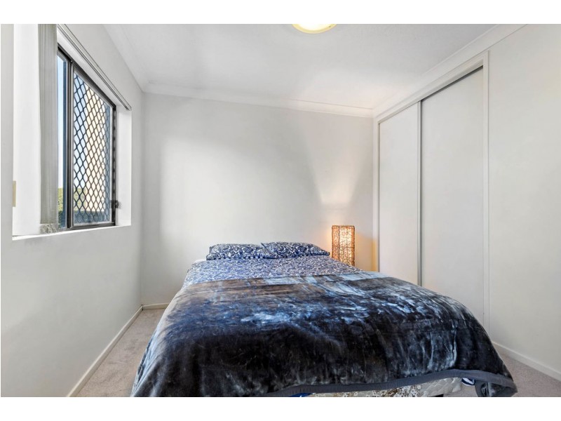 10/70 Norman Crescent, Norman Park QLD 4170