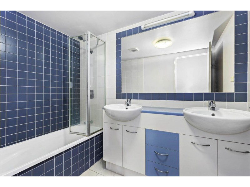 10/70 Norman Crescent, Norman Park QLD 4170