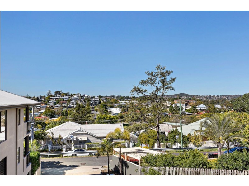 10/70 Norman Crescent, Norman Park QLD 4170