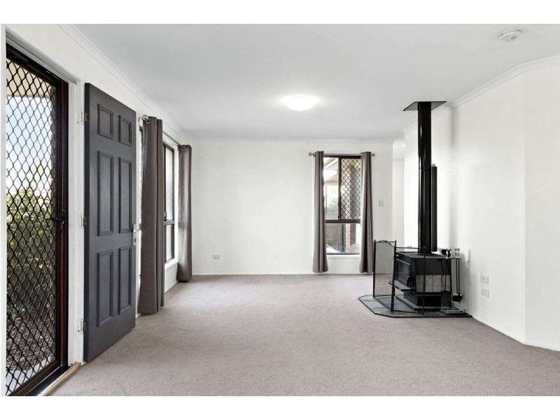 1 Sunbury Street, Harristown QLD 4350