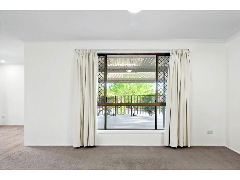 1 Sunbury Street, Harristown QLD 4350