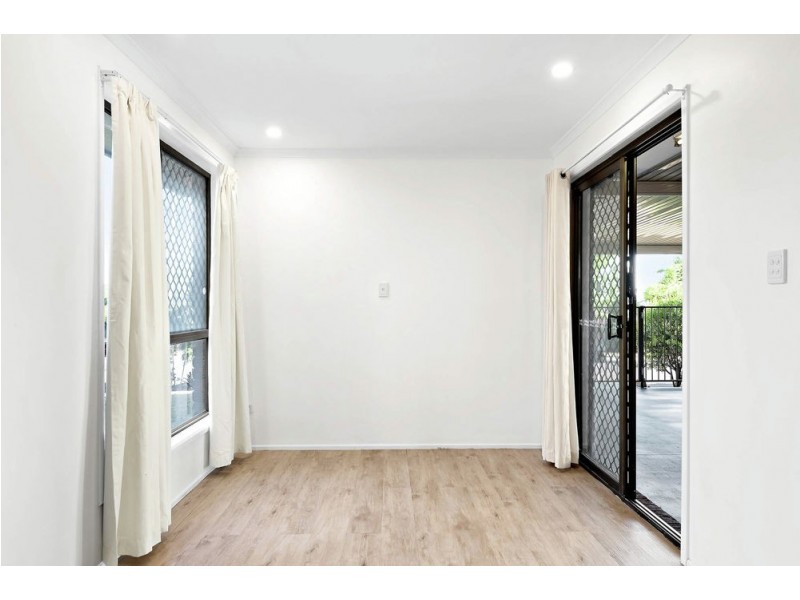 1 Sunbury Street, Harristown QLD 4350