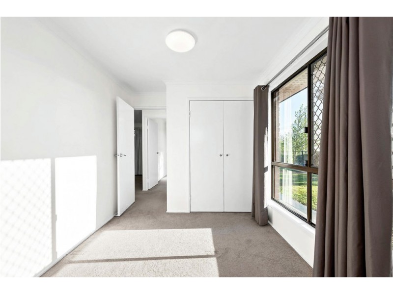 1 Sunbury Street, Harristown QLD 4350