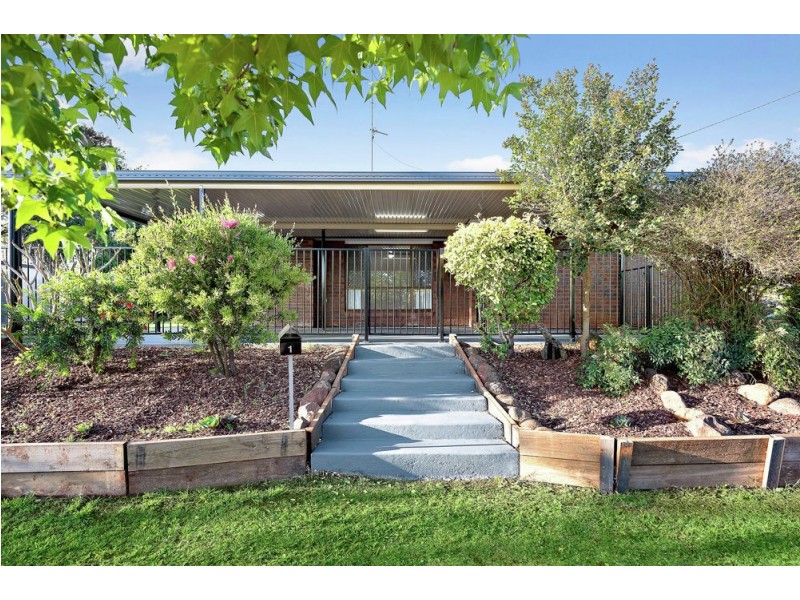 1 Sunbury Street, Harristown QLD 4350