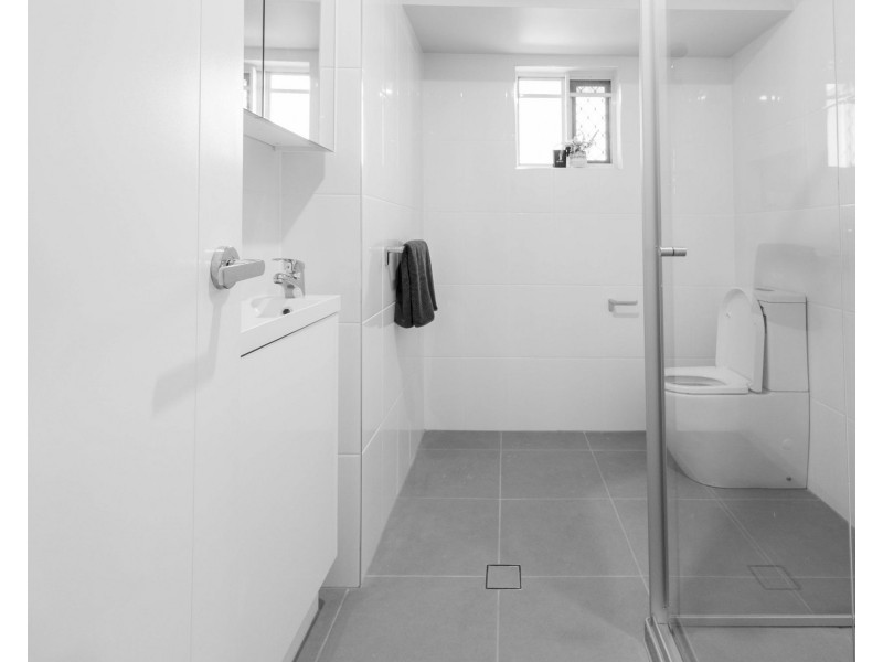 5 Intrepid Crt, Beachmere QLD 4510