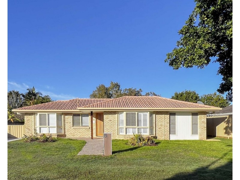 5 Intrepid Crt, Beachmere QLD 4510