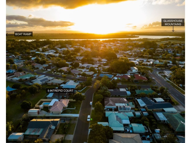 5 Intrepid Crt, Beachmere QLD 4510