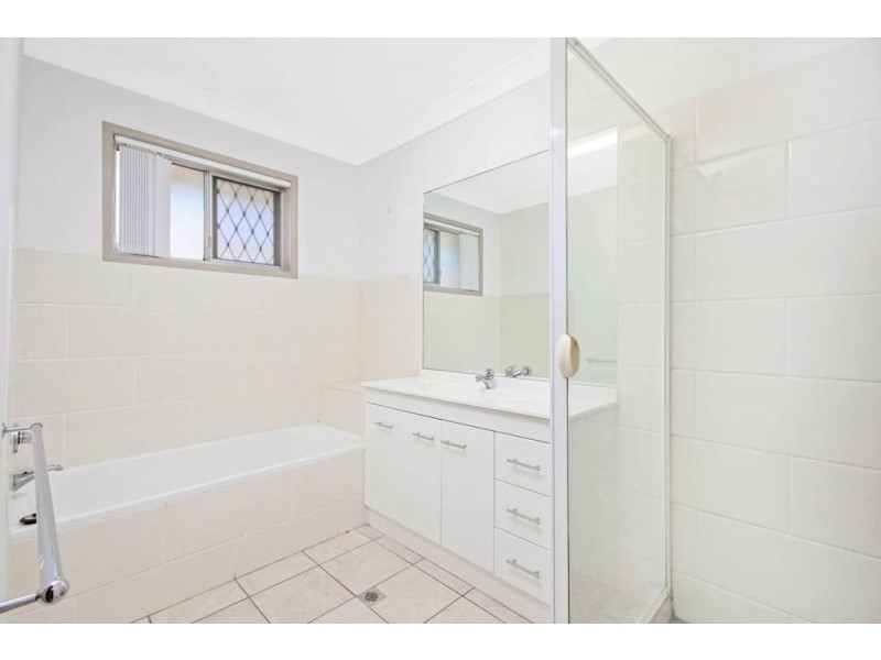 1 McCracken Street, Wishart QLD 4122