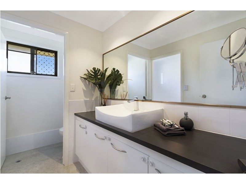 21 Mondra Street, Kenmore Hills QLD 4069