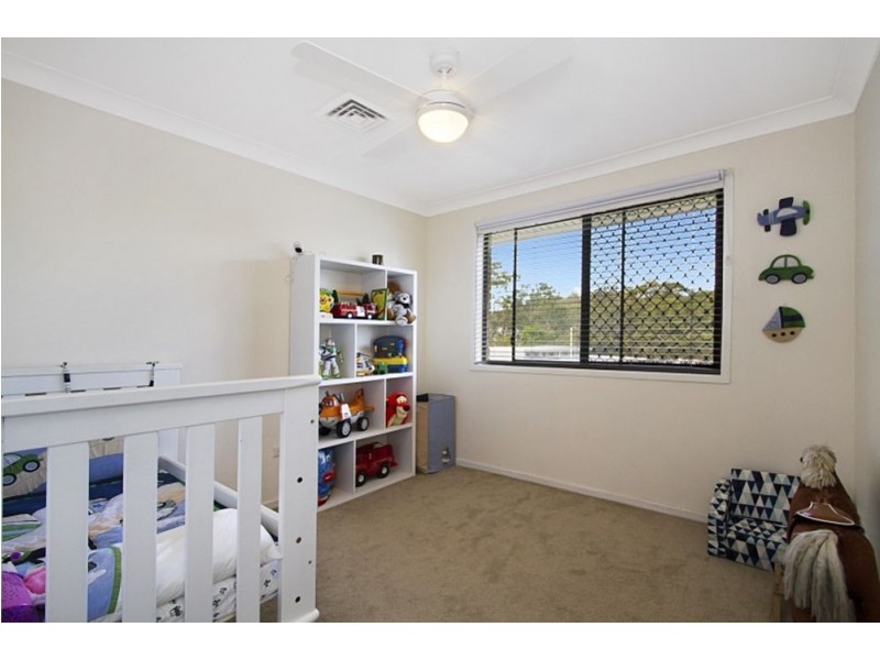 21 Mondra Street, Kenmore Hills QLD 4069