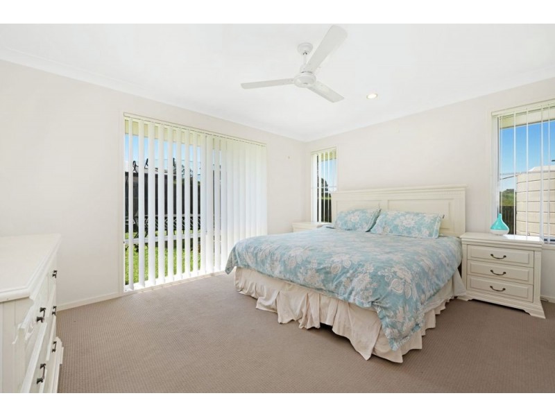 6 Paperbark Drive, Glenvale QLD 4350