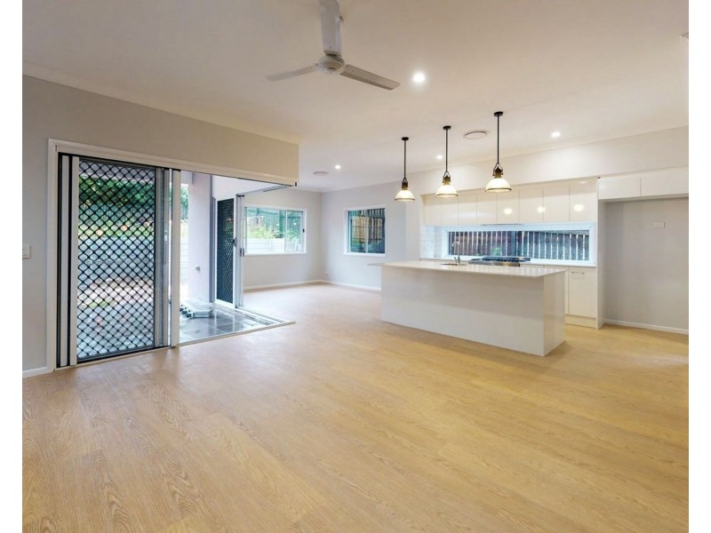 19 Carbethon Street, Manly QLD 4179