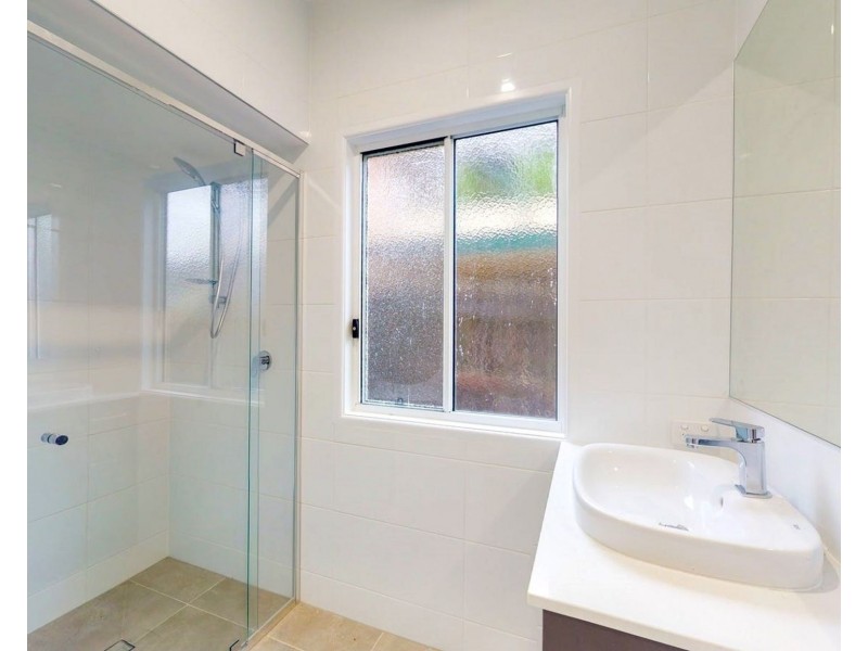 19 Carbethon Street, Manly QLD 4179