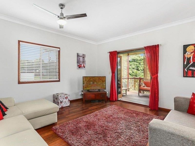 9 Grainger Street, Wynnum QLD 4178