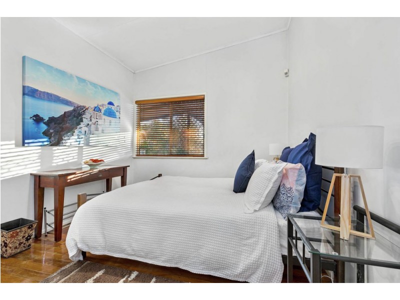 22 Alma Street, Thorneside QLD 4158