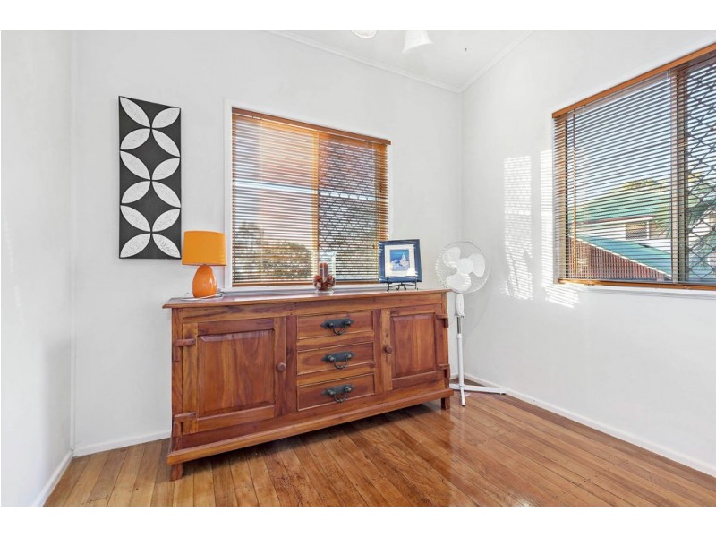 22 Alma Street, Thorneside QLD 4158