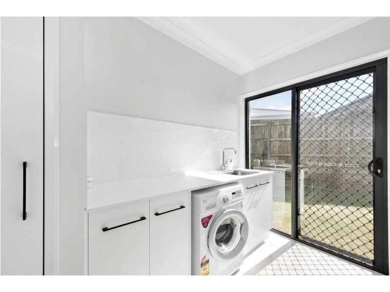 3 Velodrome Drive, Kearneys Spring QLD 4350