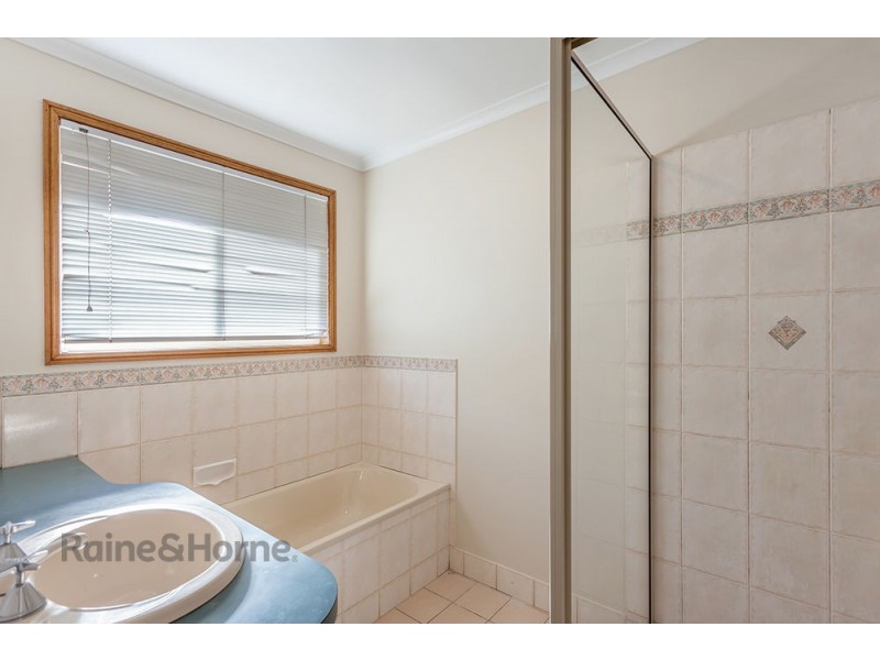 3 Hennenlotter Court, Kearneys Spring QLD 4350