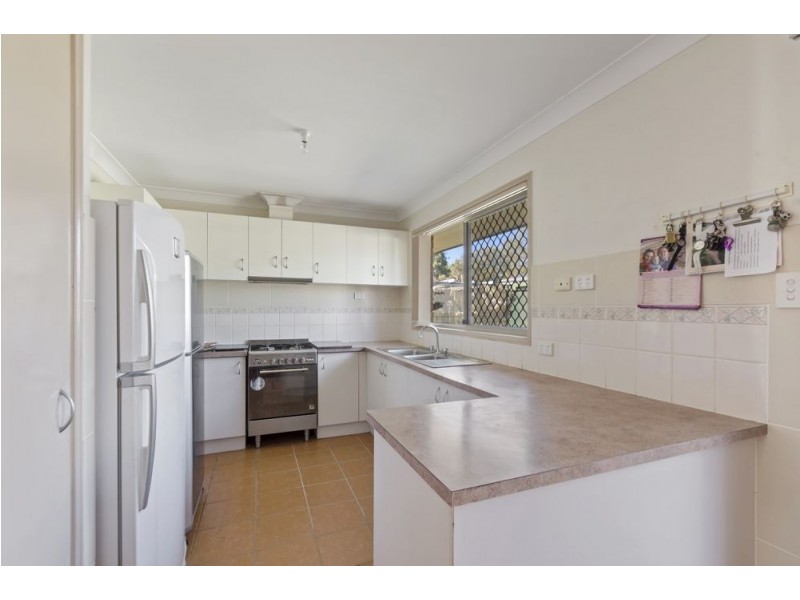 3 Banksia Court, Morton Vale QLD 4343