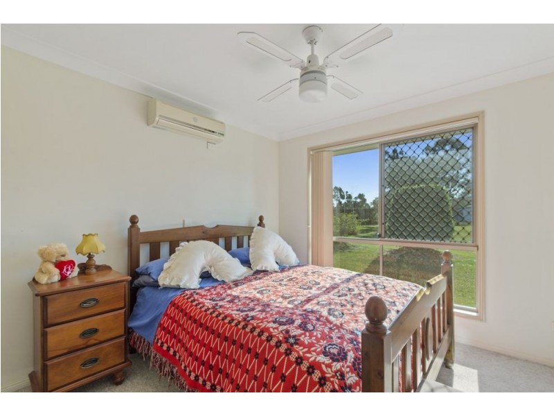 3 Banksia Court, Morton Vale QLD 4343