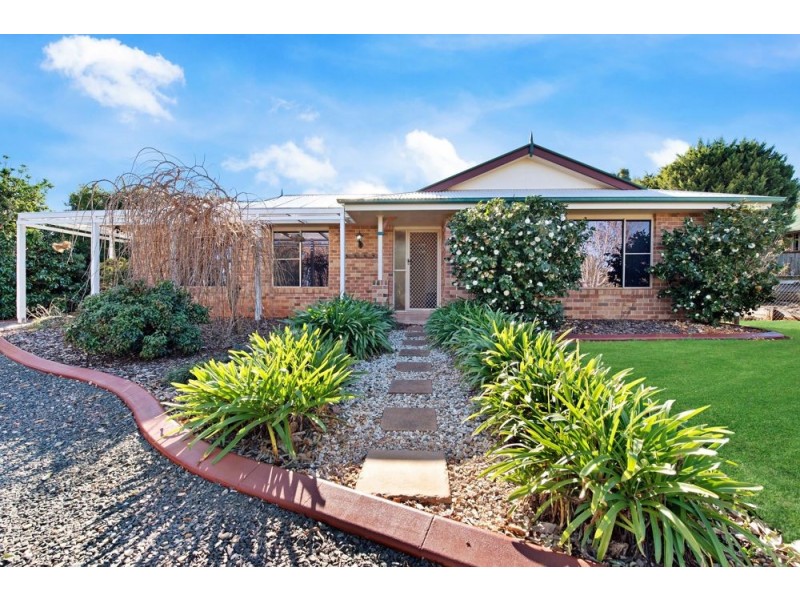 8 De Gruchy Court, Highfields QLD 4352