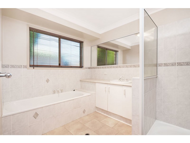 8 De Gruchy Court, Highfields QLD 4352