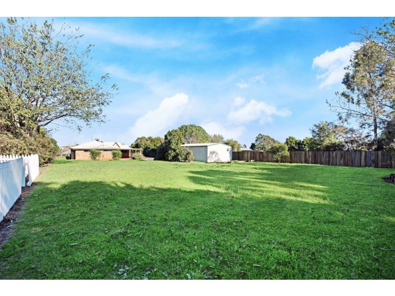 8 De Gruchy Court, Highfields QLD 4352