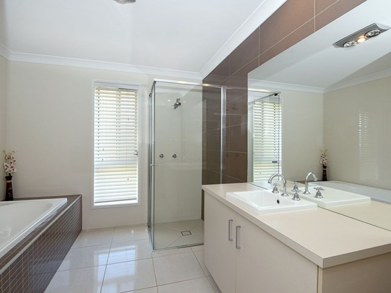15 Kleinton Road, Kleinton QLD 4352