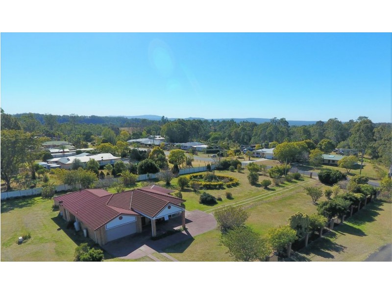 15 Parkridge Drive, Withcott QLD 4352