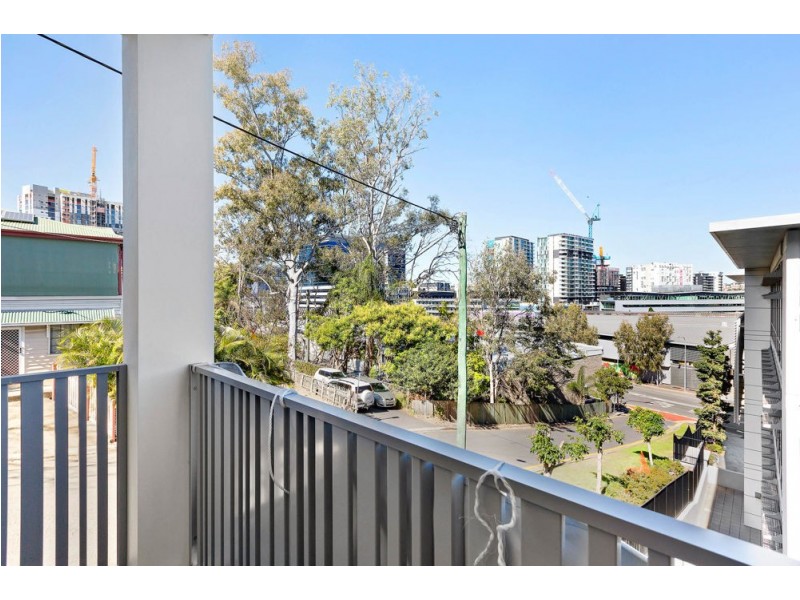 2A Dukinfield Street, Bowen Hills QLD 4006