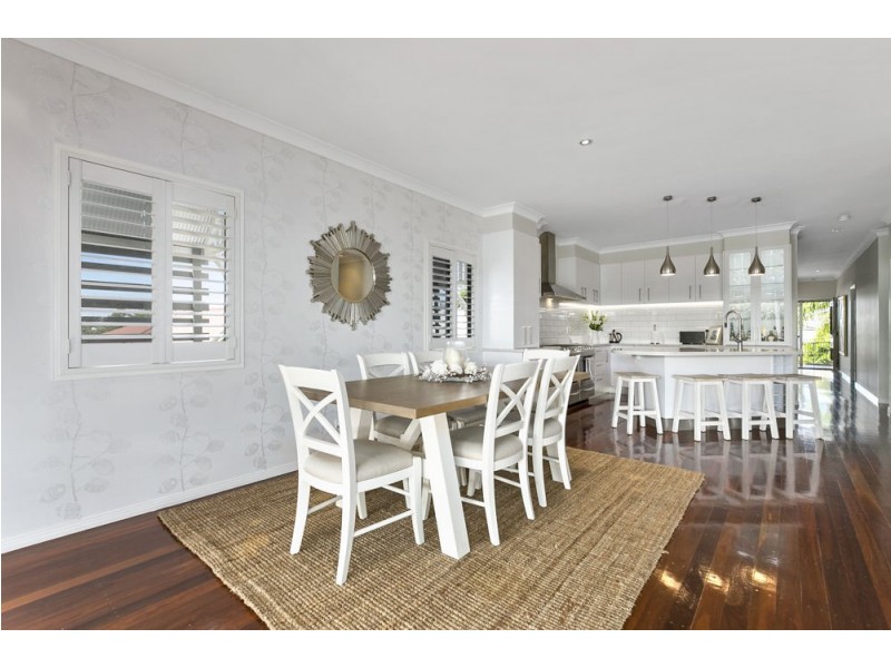 15 Stewart St, Hawthorne QLD 4171