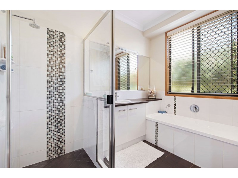 124 Harch Road, Highfields QLD 4352