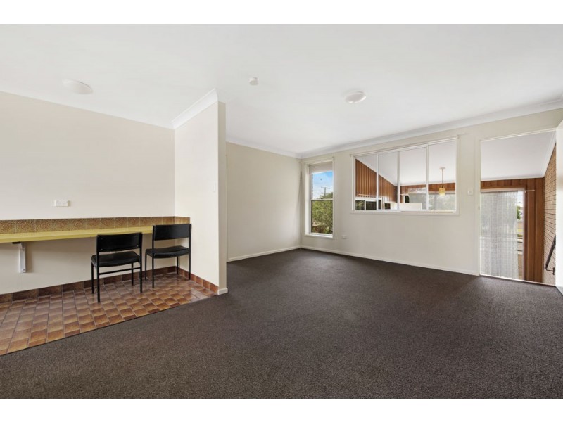 2/157 Anzac Ave, Harristown QLD 4350