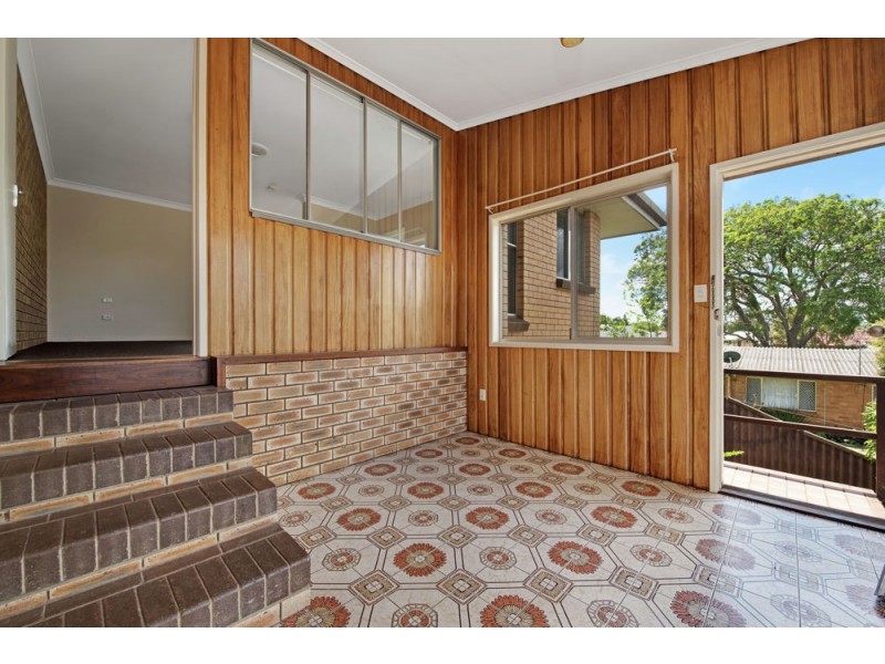 2/157 Anzac Ave, Harristown QLD 4350