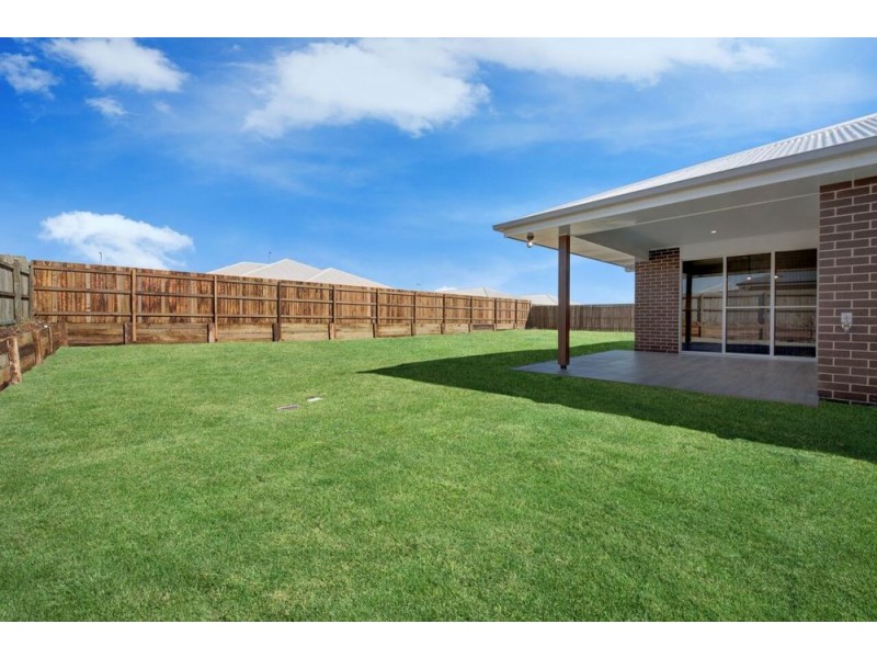 118 Shoesmith Drive, Westbrook QLD 4350