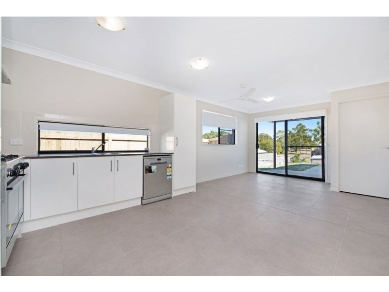 2/1 Orchard Lane, Glenvale QLD 4350