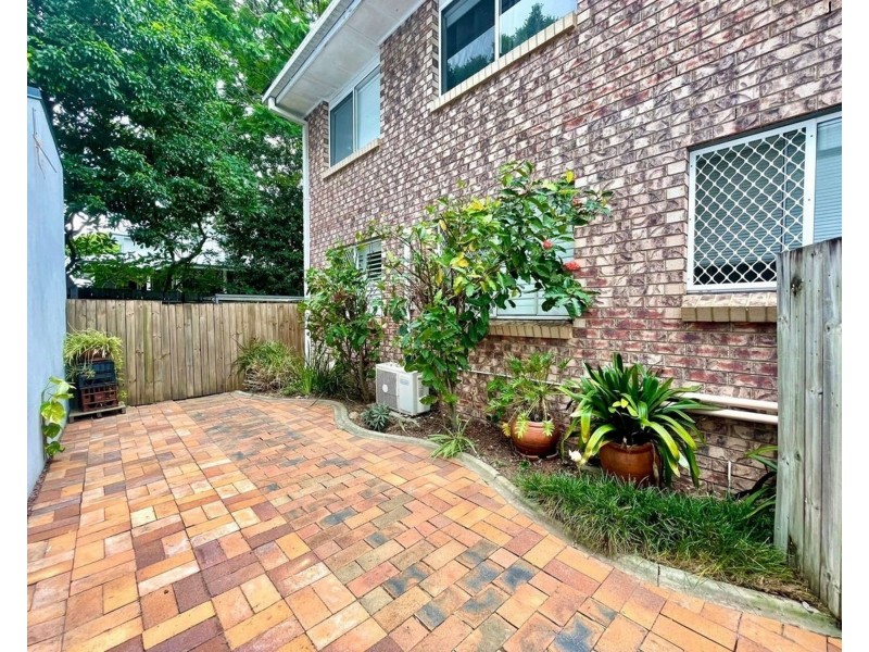 2/115 Swan Street, Gordon Park QLD 4031