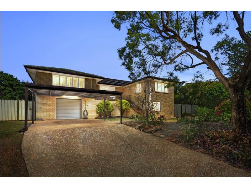 16 Hanbury Street, Chermside West QLD 4032