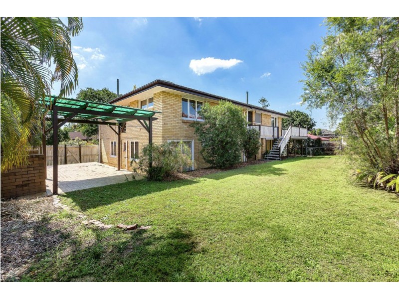 16 Hanbury Street, Chermside West QLD 4032