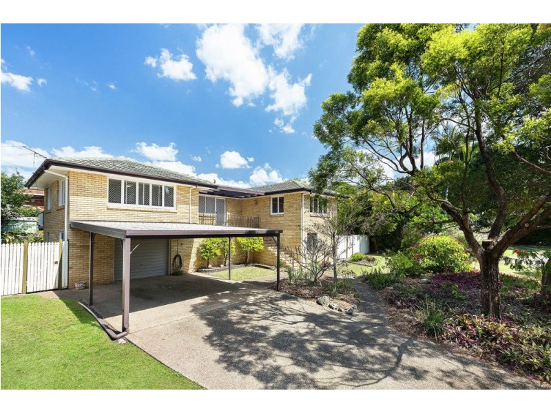 16 Hanbury Street, Chermside West QLD 4032