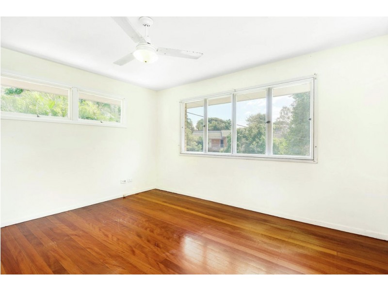 16 Hanbury Street, Chermside West QLD 4032