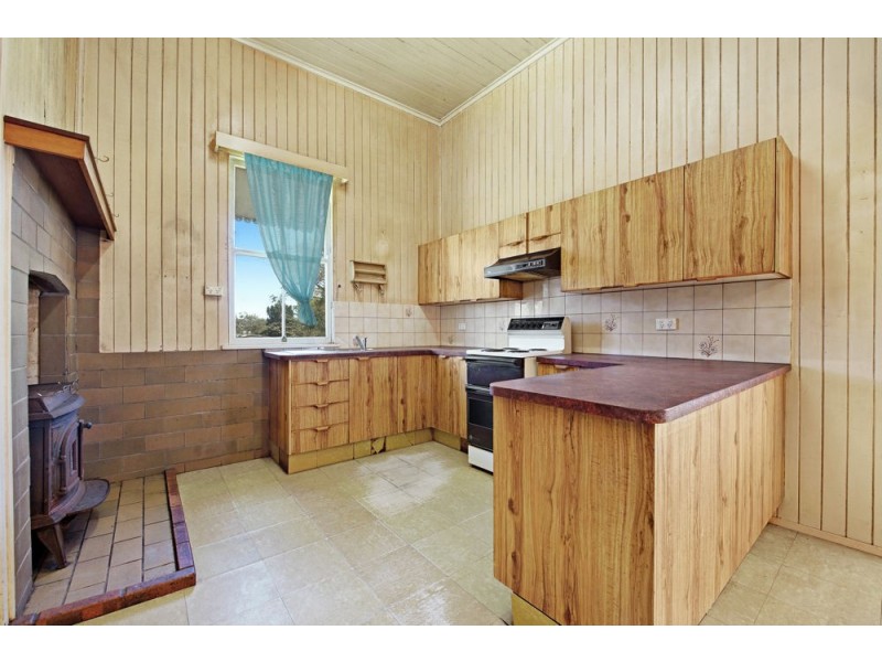 11 Kelfield Street, North Toowoomba QLD 4350