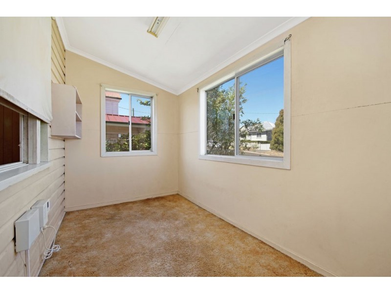 11 Kelfield Street, North Toowoomba QLD 4350