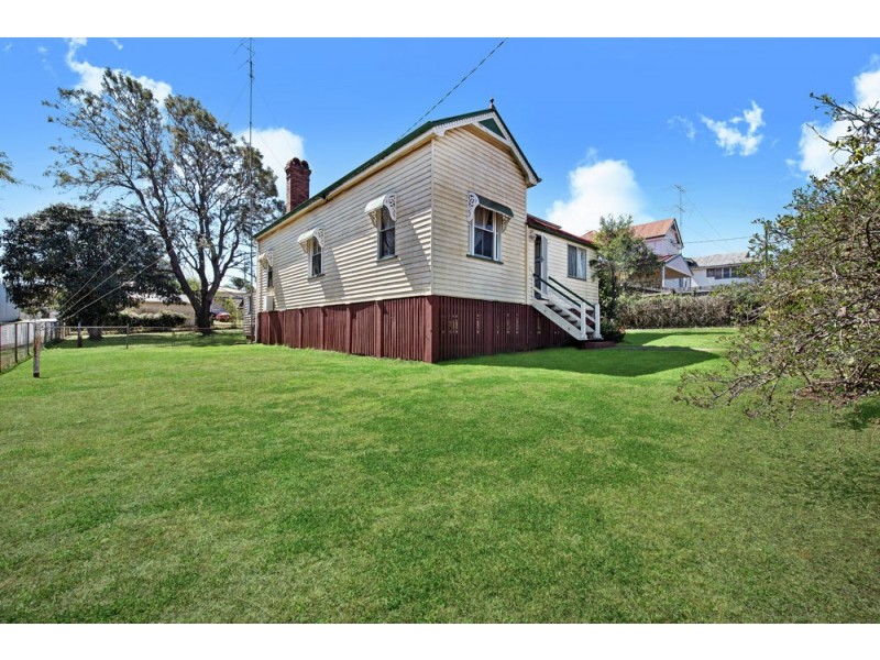 11 Kelfield Street, North Toowoomba QLD 4350