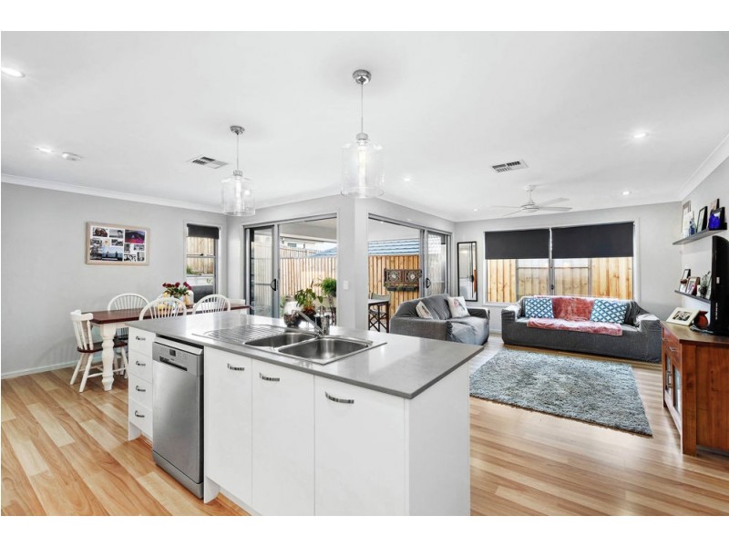 10 Teviot Street, Warner QLD 4500