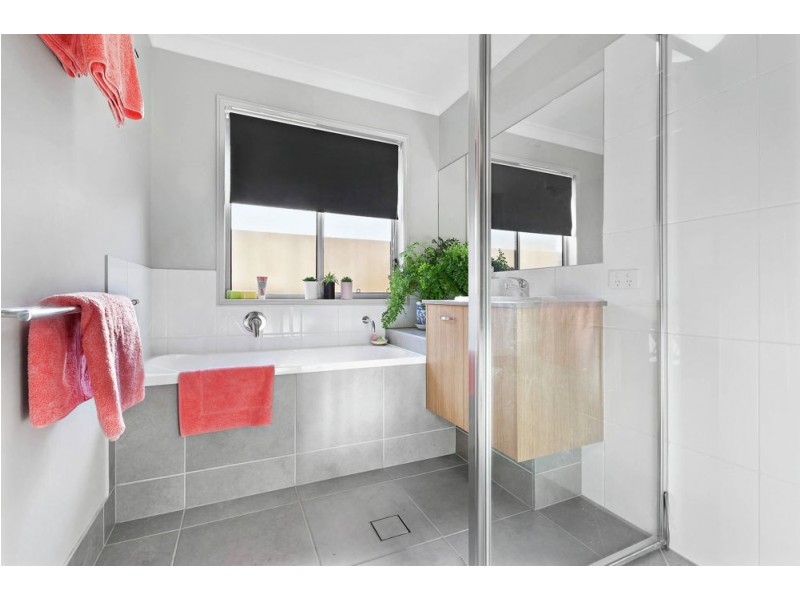 10 Teviot Street, Warner QLD 4500