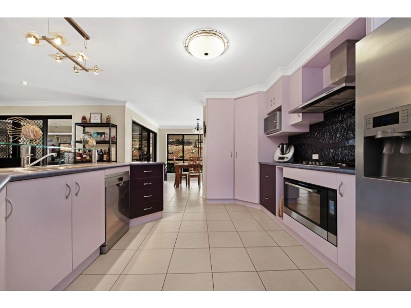 10 Debbie Court, Highfields QLD 4352