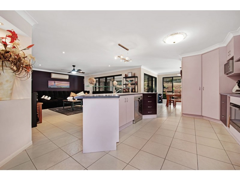 10 Debbie Court, Highfields QLD 4352